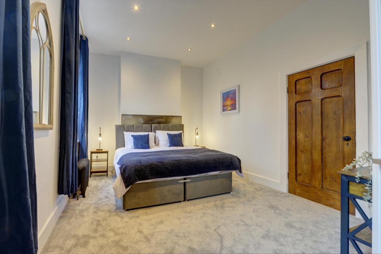 The Old Vicarage - Secure Parking, Fast Wifi, Garden Villa Leeds  Eksteriør bilde