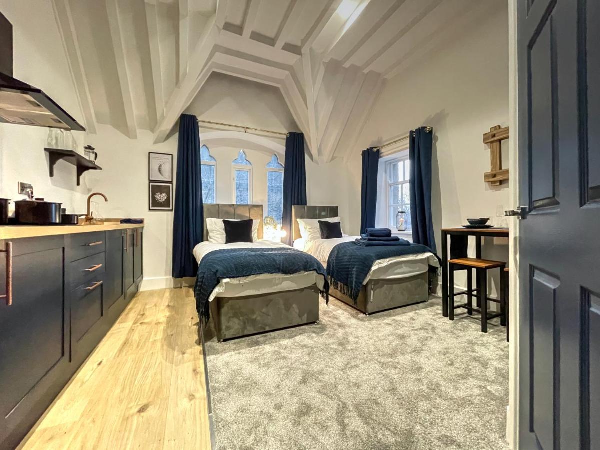 The Old Vicarage - Secure Parking, Fast Wifi, Garden Villa Leeds  Eksteriør bilde