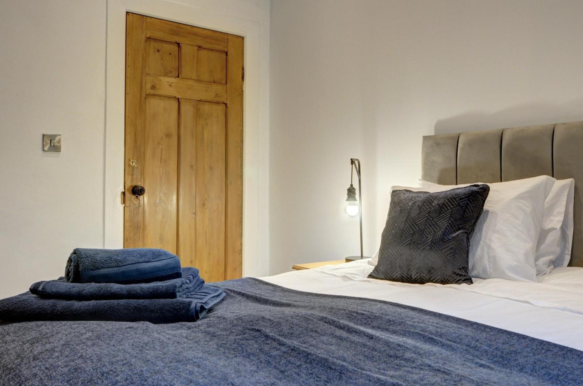 The Old Vicarage - Secure Parking, Fast Wifi, Garden Villa Leeds  Eksteriør bilde