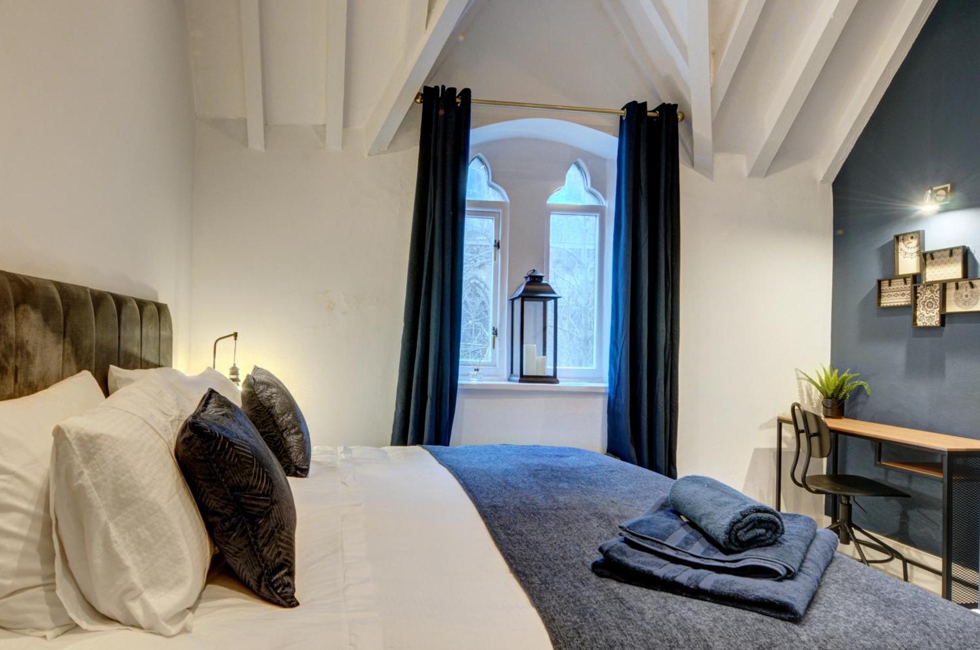 The Old Vicarage - Secure Parking, Fast Wifi, Garden Villa Leeds  Eksteriør bilde