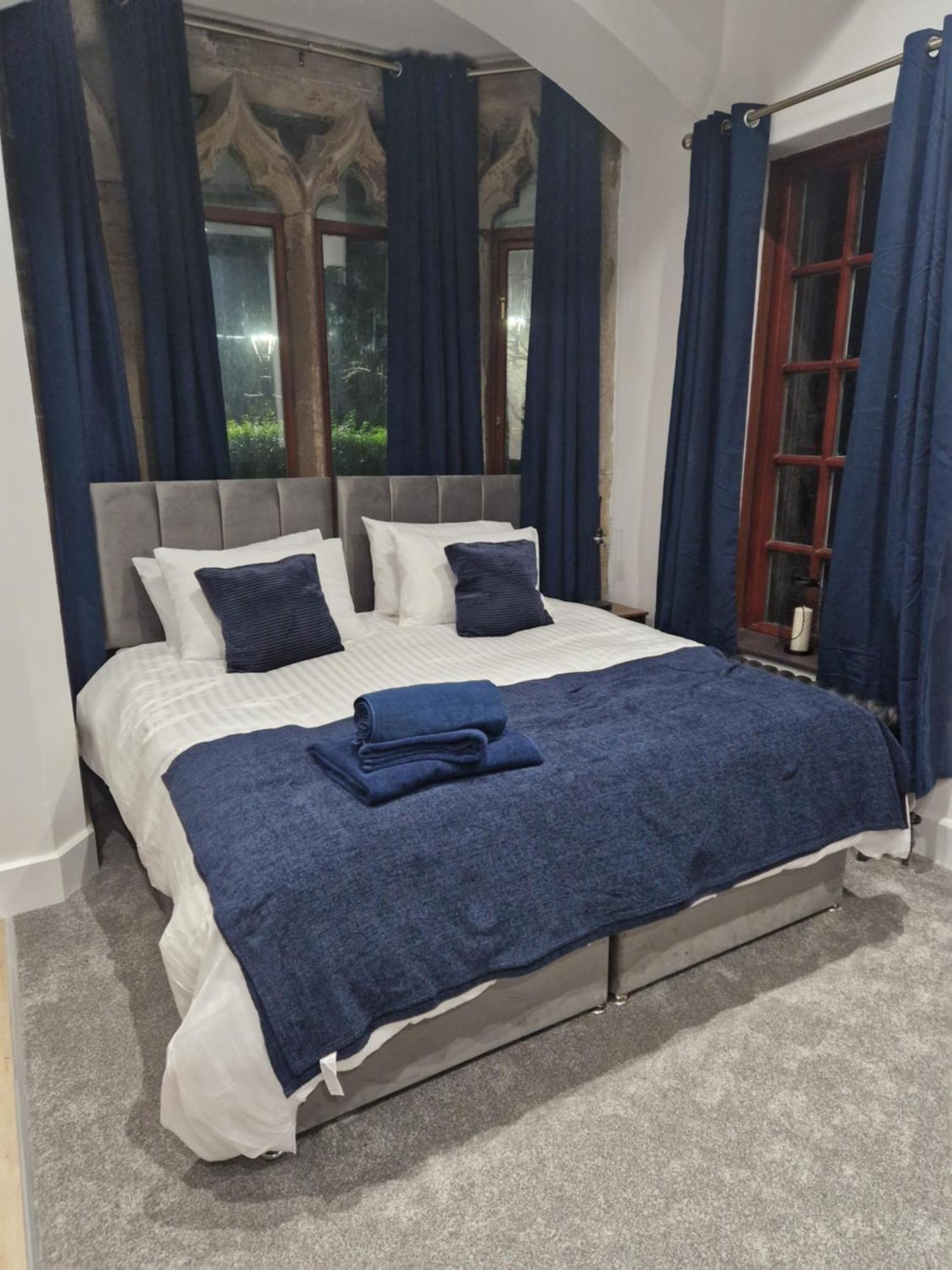 The Old Vicarage - Secure Parking, Fast Wifi, Garden Villa Leeds  Eksteriør bilde