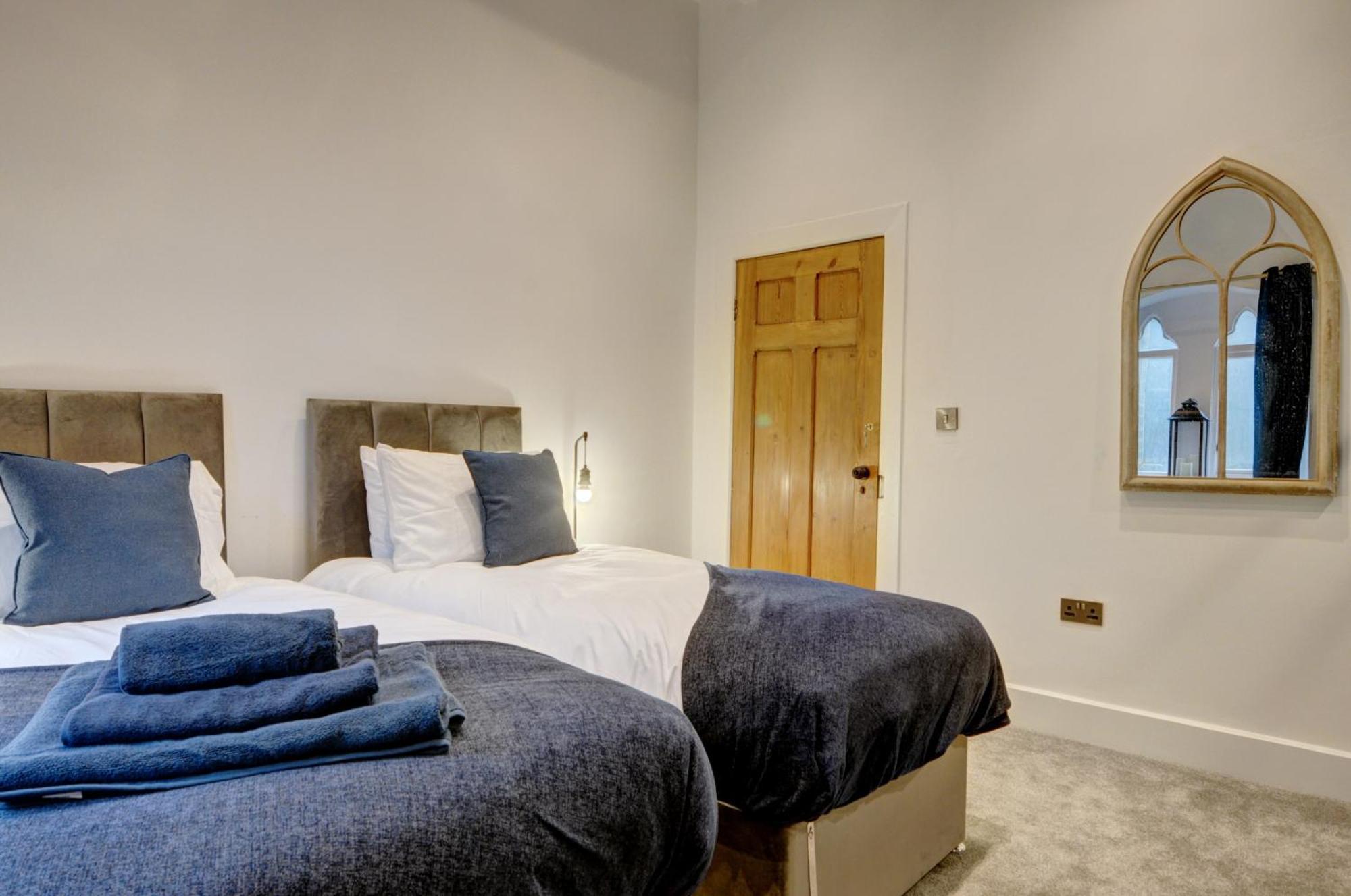 The Old Vicarage - Secure Parking, Fast Wifi, Garden Villa Leeds  Eksteriør bilde